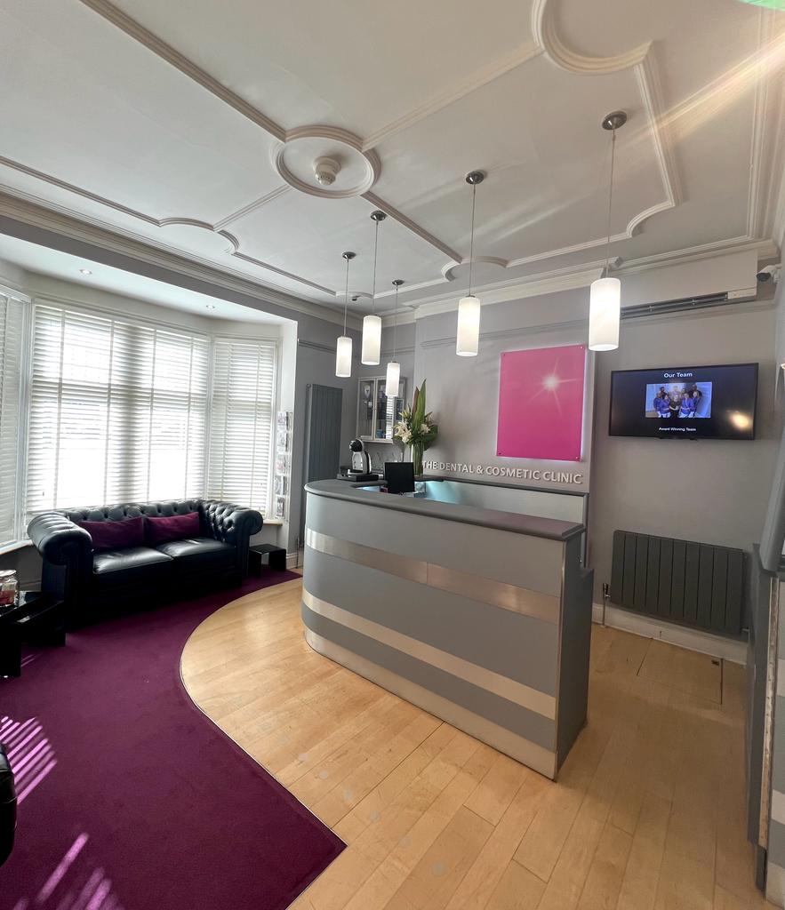 The Dental & Cosmetic Clinic gallery image 2